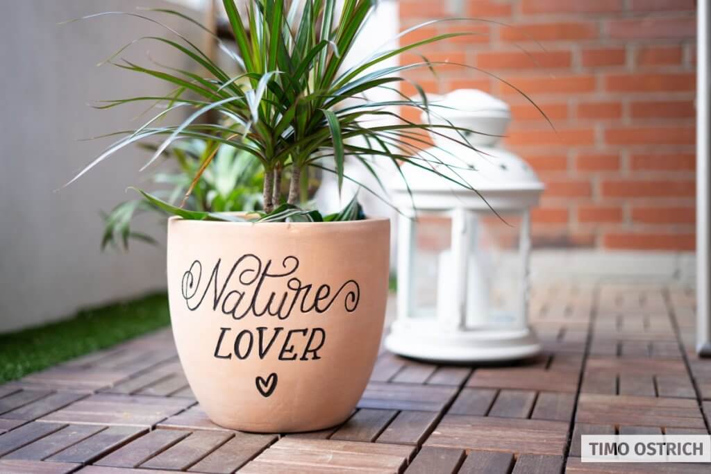 Lettering on a flowerpot